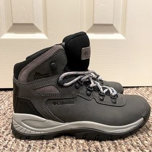 *Never Worn* Columbia Waterproof Hiking Boot | Newton Ridge Plus